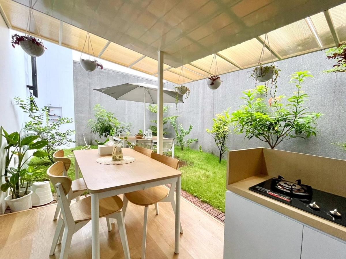 Larisa Homestay Syariah Padalarang ภายนอก รูปภาพ