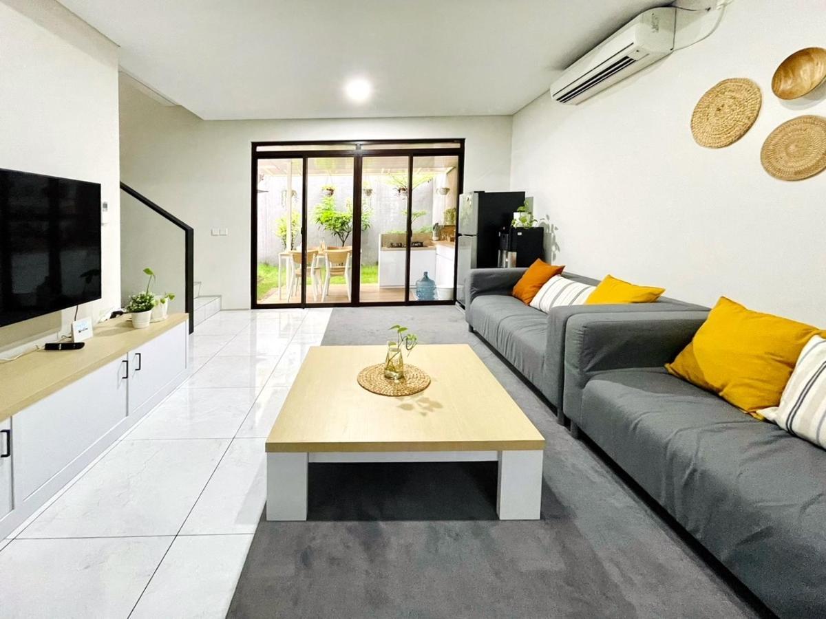 Larisa Homestay Syariah Padalarang ภายนอก รูปภาพ