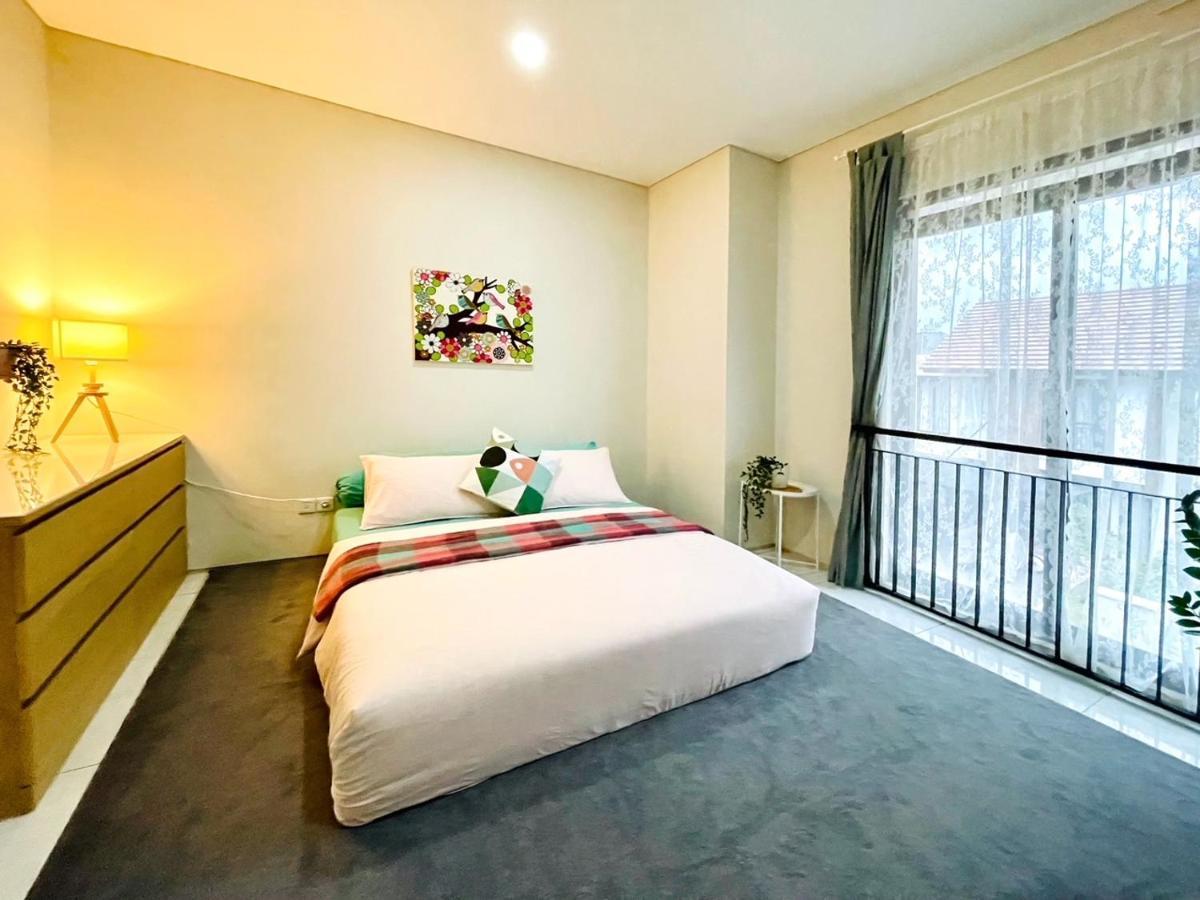 Larisa Homestay Syariah Padalarang ภายนอก รูปภาพ